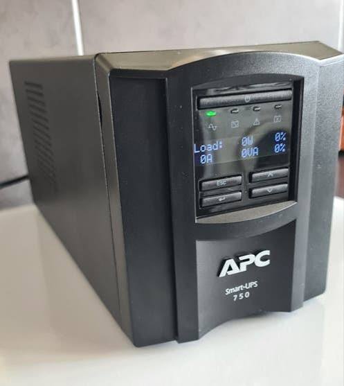 APC SMARTCONNECT-UPS,900 WATTS /1500 VA,LCD INPUT 230V /OUTPUT 230V, INTERFACE PORT USB RM