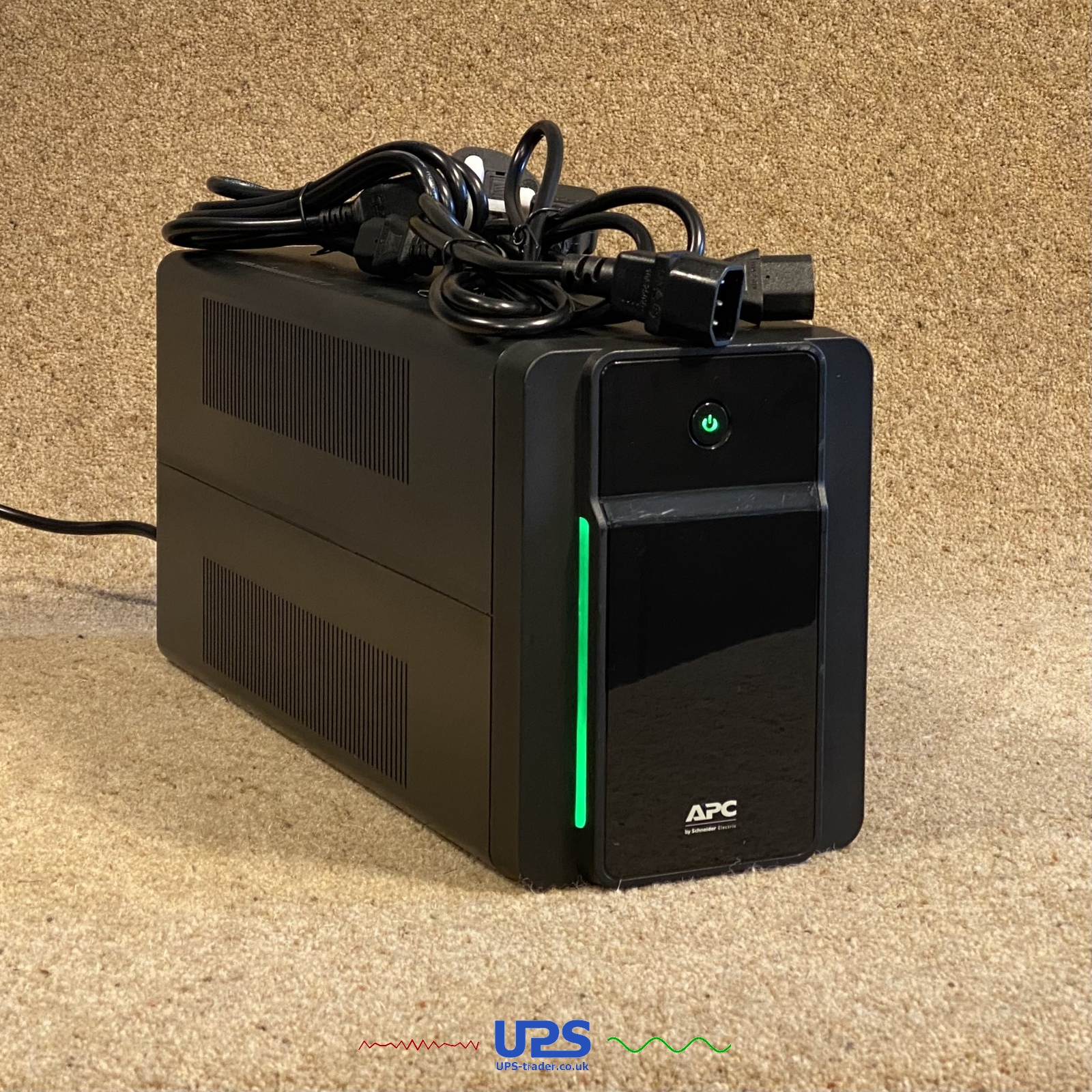 APC BACK-UPS 900WATTS/1600VA, 230V, AVR, 6 IEC OUTLETS